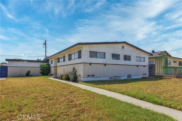Building Photo - 1829 S White Ave