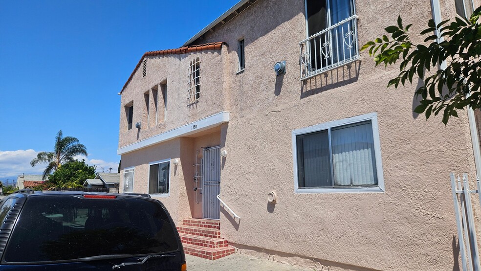 Building Photo - 1750 S Longwood Ave