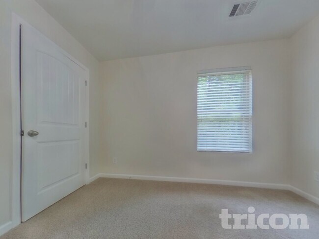 Building Photo - 236 Arbor Creek Dr