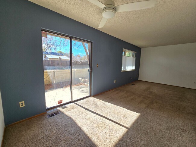 Building Photo - First Floor One Bedroom Condo in Lafayette, CO!