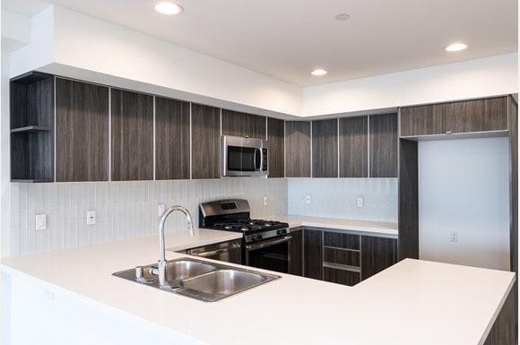 Building Photo - 748 Wilcox Ave