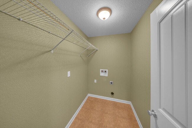 Building Photo - 5098 Branch Point Dr
