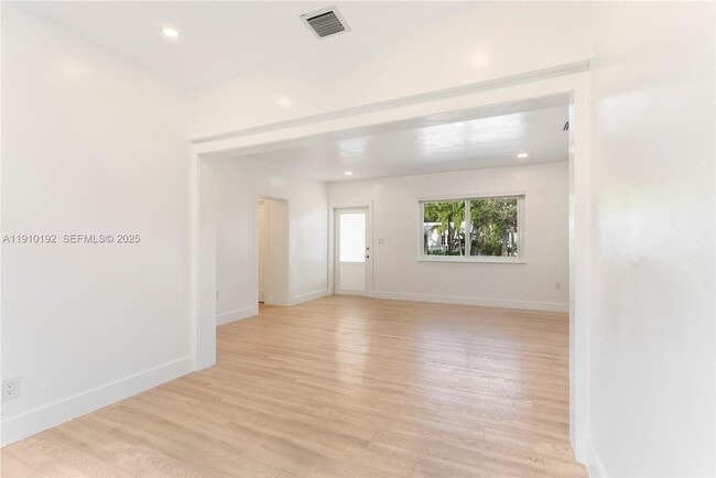 Building Photo - 810 NW 7th St