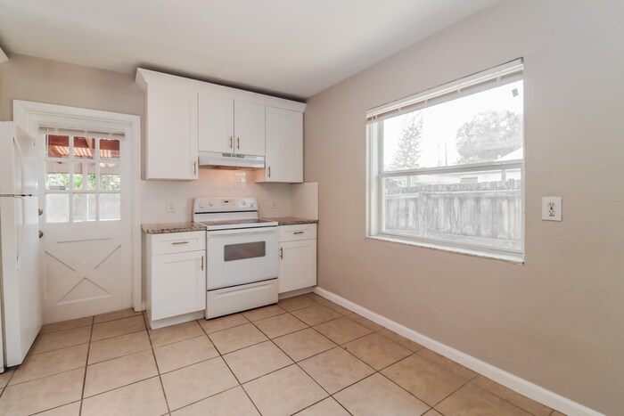 Building Photo - 630 50th St N