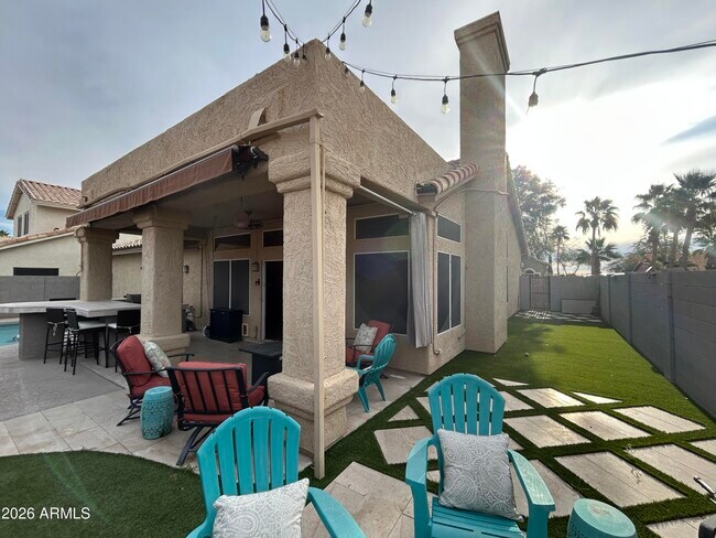 Building Photo - 1210 E Briarwood Terrace