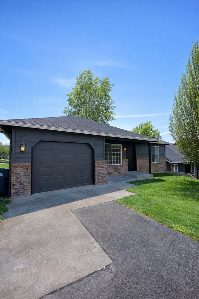 Building Photo - 908Spey