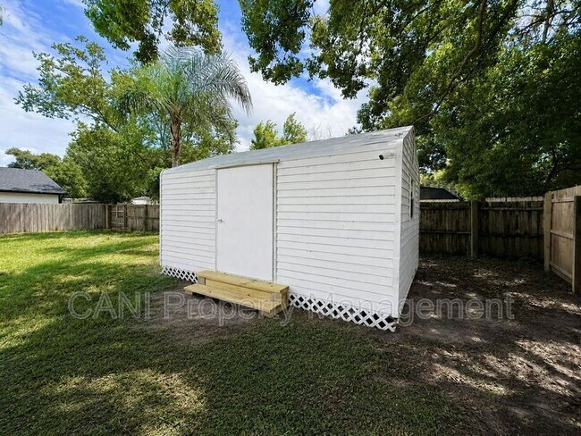 Building Photo - 601 Catwood Dr