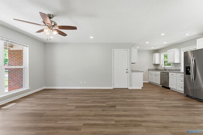 Building Photo - 1504 Faye St SW