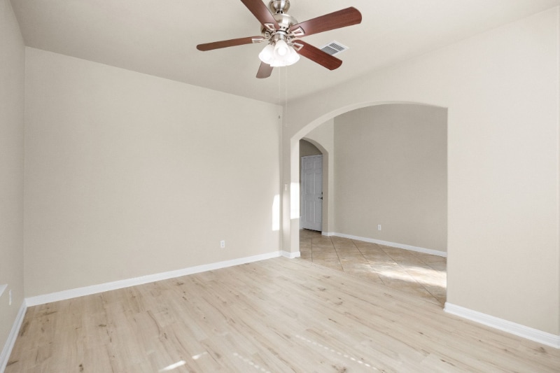 Building Photo - 13713 Glen Mark Dr