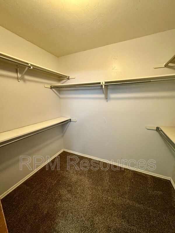 Building Photo - 10309 Banff Way