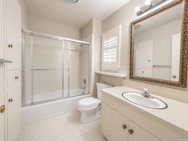 Building Photo - 342 E Terra Alta Dr