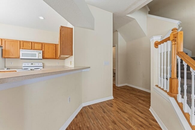 Building Photo - 595 52nd Ave N