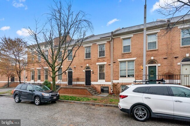 Building Photo - 1120 S Kenwood Ave