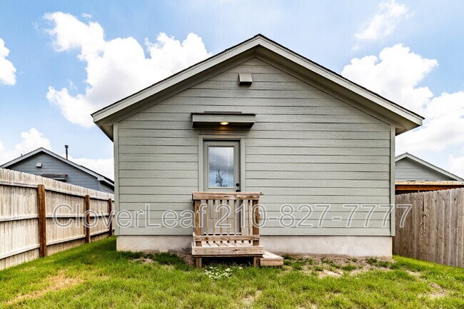 Building Photo - 3833 Millbrook Wy