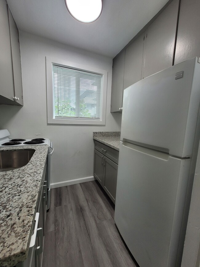 Building Photo - 454 Kuamo'o St