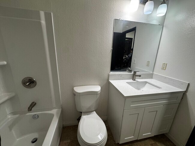 Building Photo - 4310 W 170th St