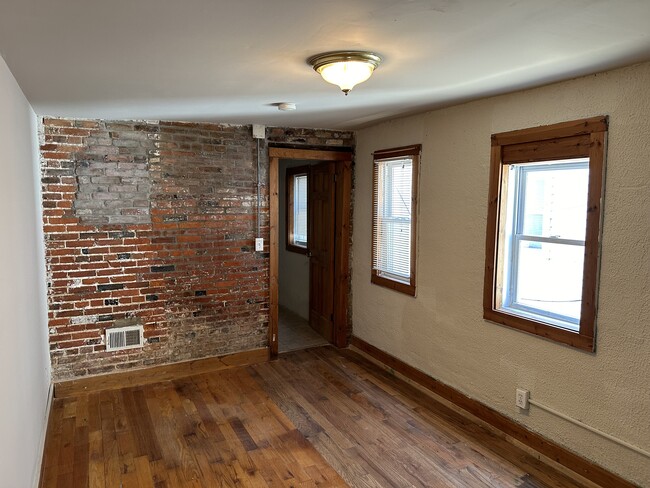 Building Photo - 1742 E Lombard St