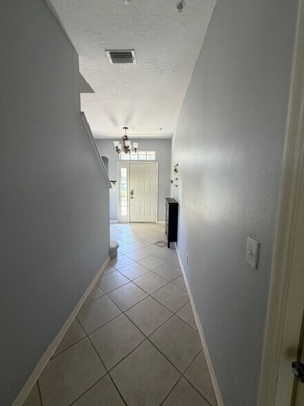 Building Photo - 2927 Bayshore Pointe Dr