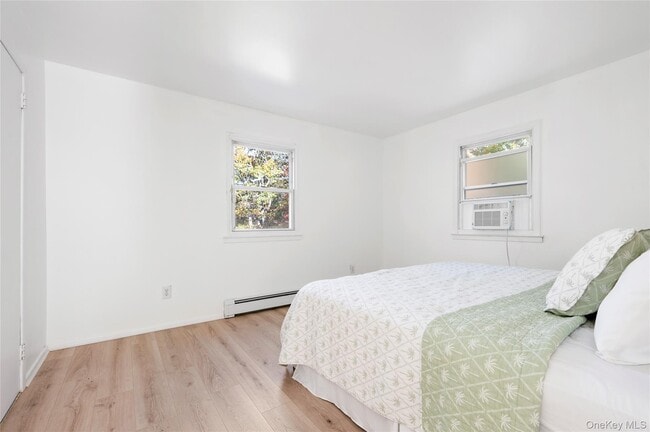 Building Photo - 16 Peconic Rd