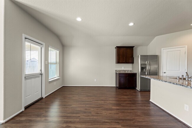 Building Photo - 1827 Brady Shores Dr