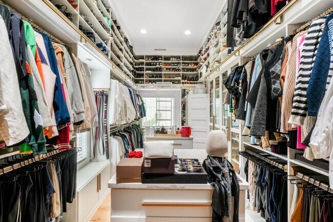 Building Photo - 1046 Wiley Bridge Rd