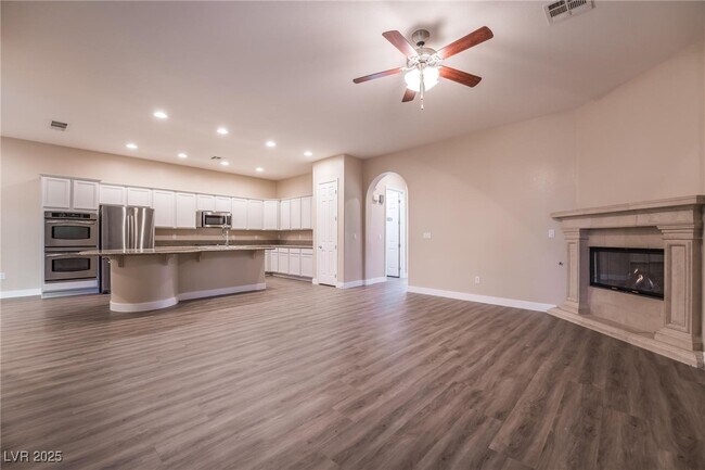 Building Photo - 7744 White Ginger Ave