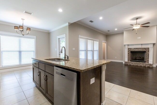 Building Photo - 3BR/2BA home in the heart of Fairhope!