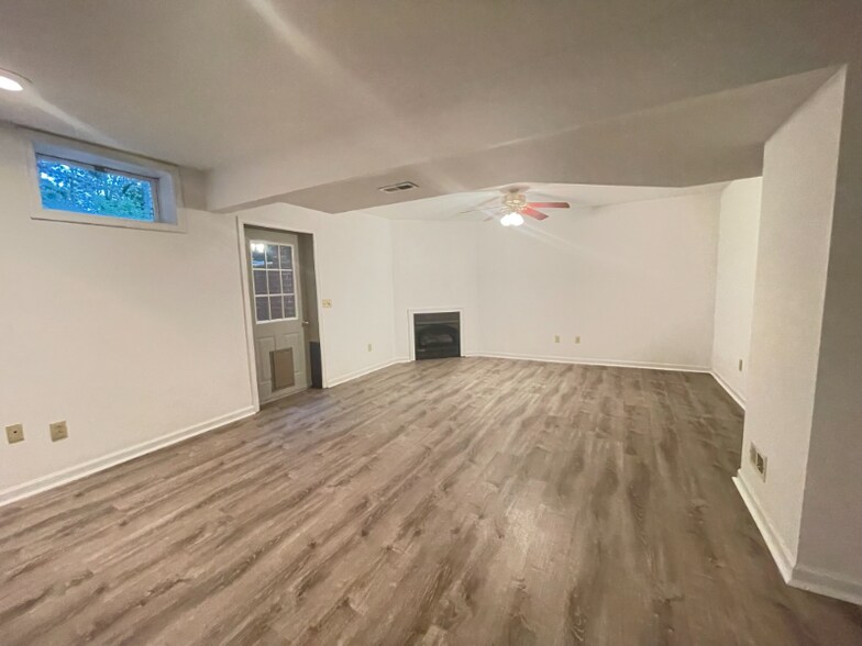 Building Photo - 19295 Briar Patch Dr