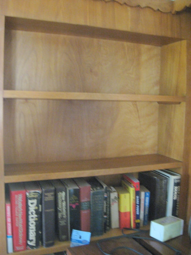 Built-in bookshelves in Den - 10516 Blythe Ave