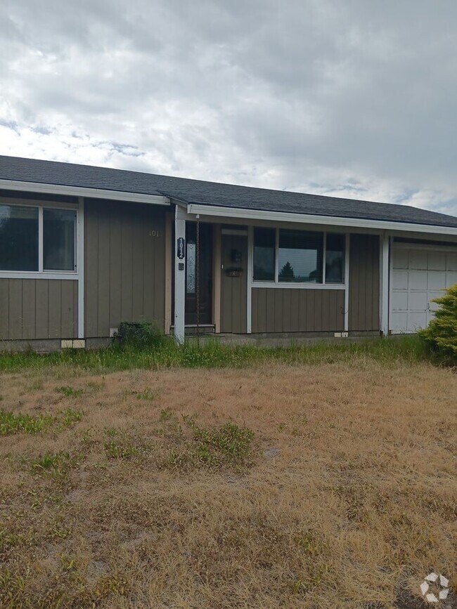 Building Photo - Cagley Duplexes P-35