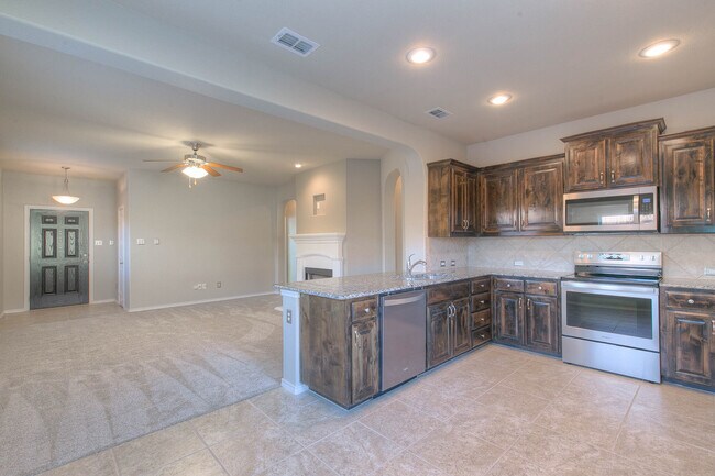 Building Photo - 1205 Glen Ct