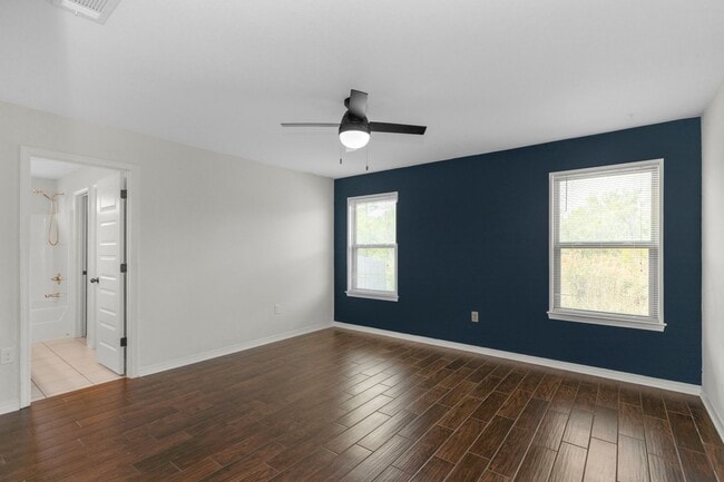 Building Photo - Available March 2nd