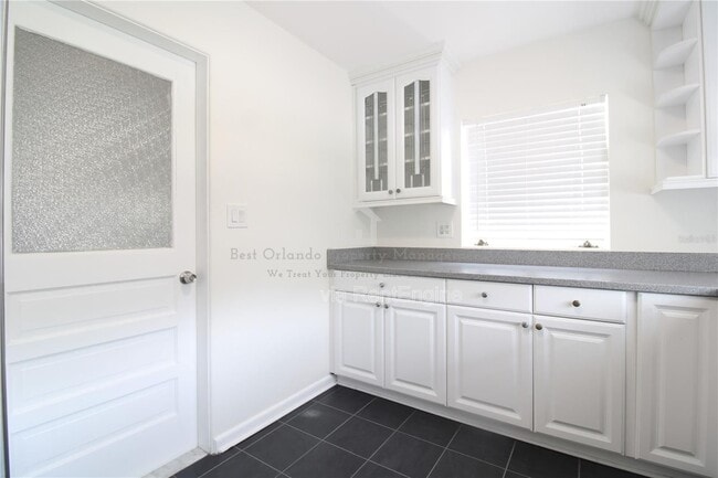 Building Photo - 1639 Oakmont Ln