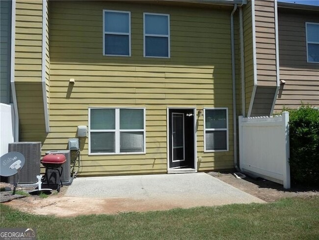 Building Photo - 52 Providence Oak Ct SE