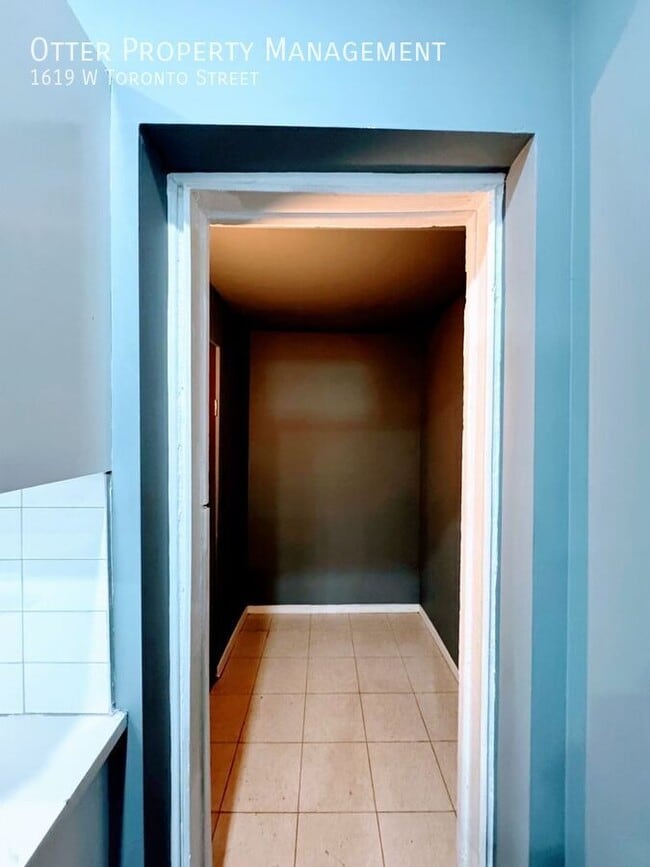 Building Photo - 1619 W Toronto St