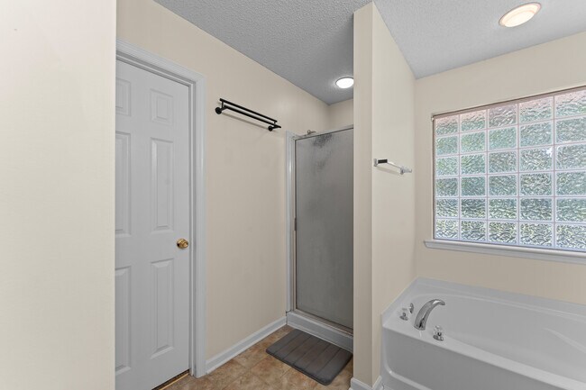 Building Photo - 107 Shallowford Cir