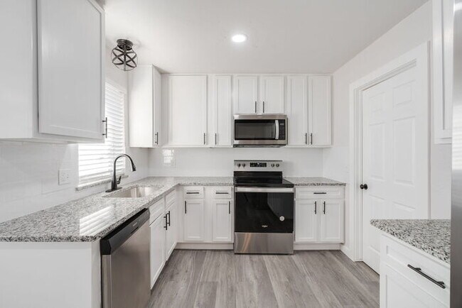 Building Photo - 2704 NW 115th St