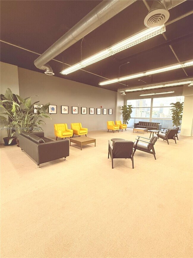 Building Photo - 36 NW 6th Ave