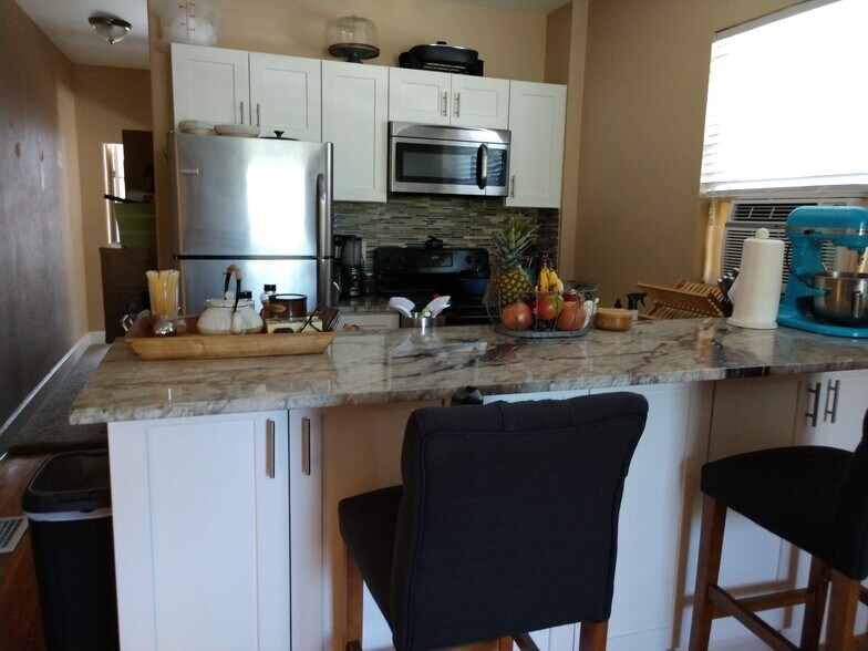 Kitchen - 2756 W 34th Ave