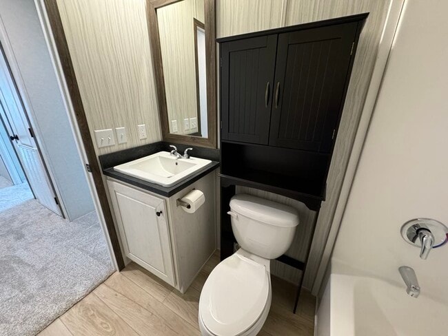 Building Photo - 48579 Leafdale Ct