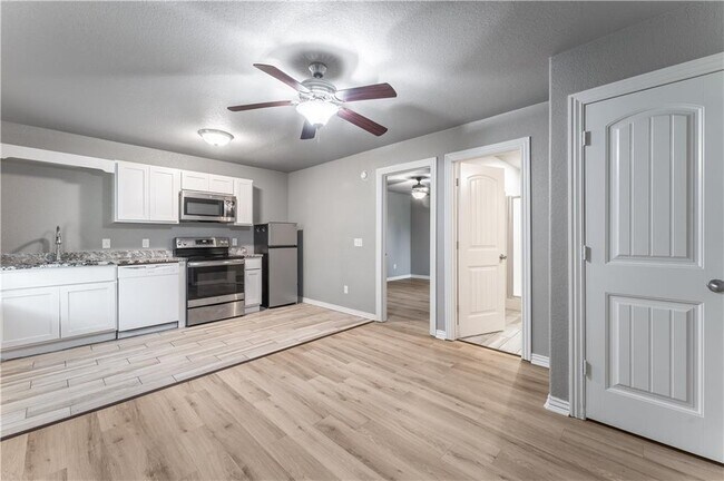 Building Photo - 109 2nd Ave SW