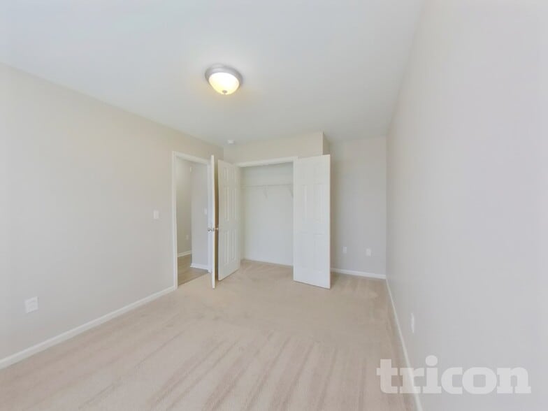 Building Photo - 1229 Grace Ct