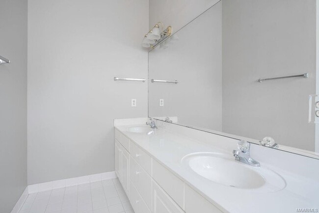 Building Photo - 7384 Pinnacle Point