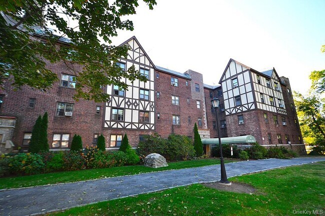 Building Photo - 120 Stonelea Pl