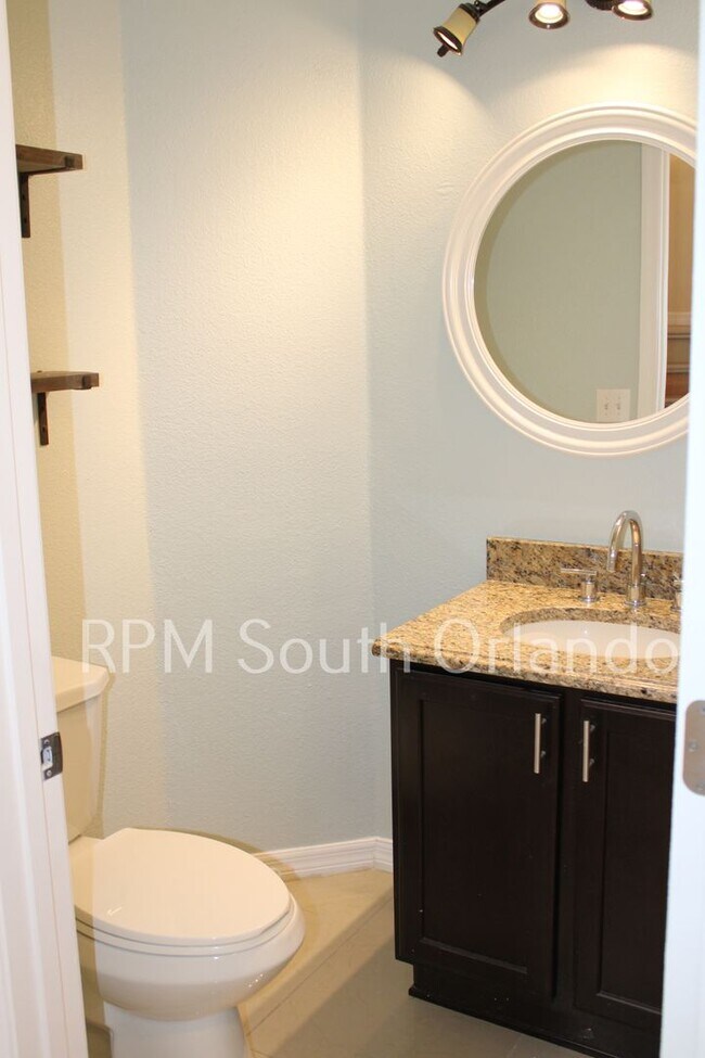 Building Photo - Beautiful 4 Bedroom 2.5 Bath Home with Hea...