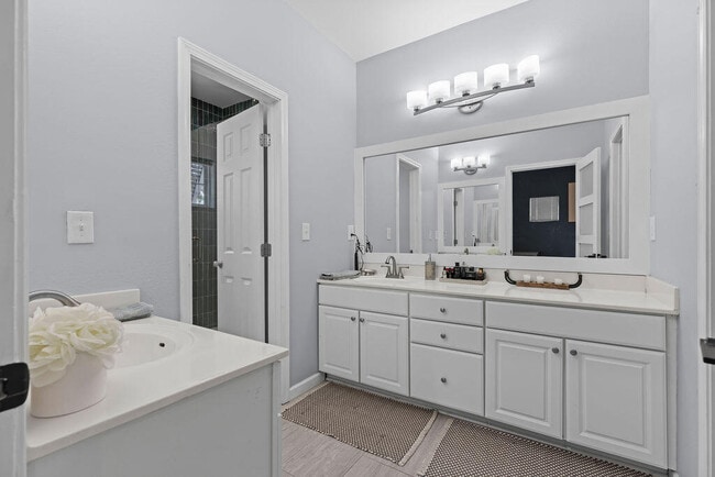 Building Photo - 97 Mantero Way