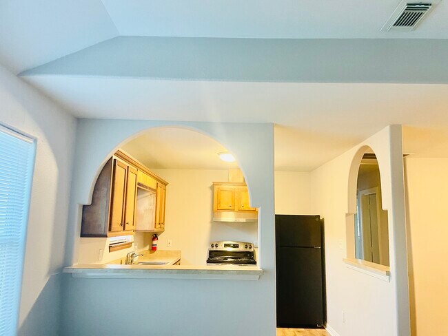 Kitchen - 2024 Jean St