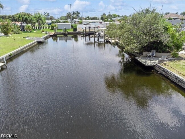 Building Photo - 1453 Venetian Ct