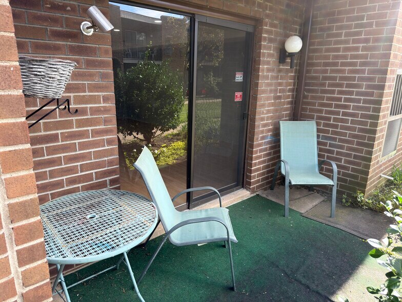 Building Photo - 9926 Haldeman Ave