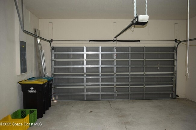 Building Photo - 1170 Eleuthera Dr NE